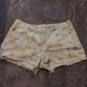 Women Size Small Floral Shorts NWOT